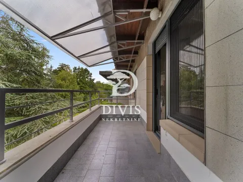 Izdavanje, kuća, 111m², Dedinje Sve Podlokacije, Beograd - image 17
