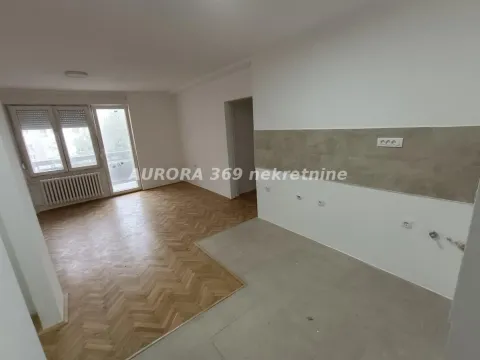 Prodaja, trosoban stan, 64m², Bulevar Oslobodjenja, Novi Sad Sve Podlokacije - image 6