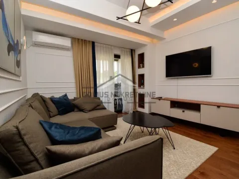 Izdavanje, dvosoban stan, 66m², Vezirov Most, Podgorica - image 2