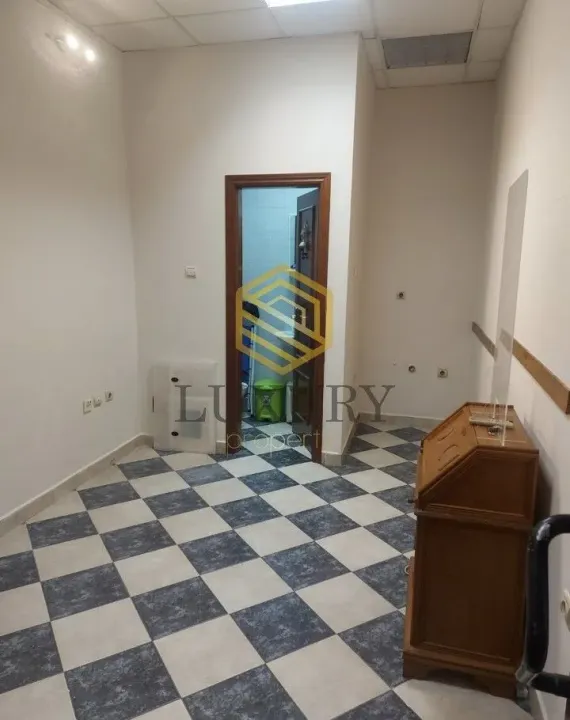 Izdavanje, poslovni prostor, 12m², Preko Morače, Podgorica