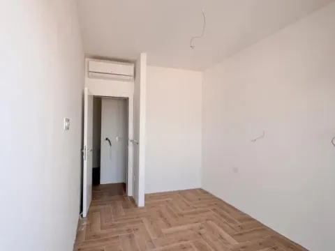 Prodaja, jednosoban stan, 43m², Tivat, Crna Gora - image 9