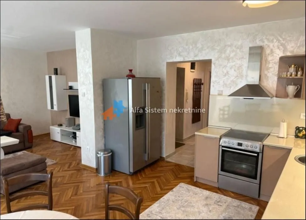 Izdavanje, dvosoban stan, 55m², Stari Grad, Beograd