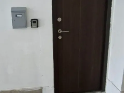 Izdavanje, garsonjera, 25m², Centar, Cetinje - image 5