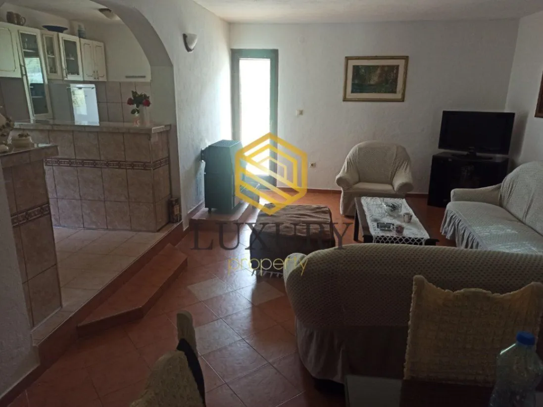 Rent, house, 150m², Bioče, Podgorica