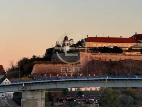 Izdavanje, trosoban stan, 136m², Kej, Novi Sad Sve Podlokacije - image 17