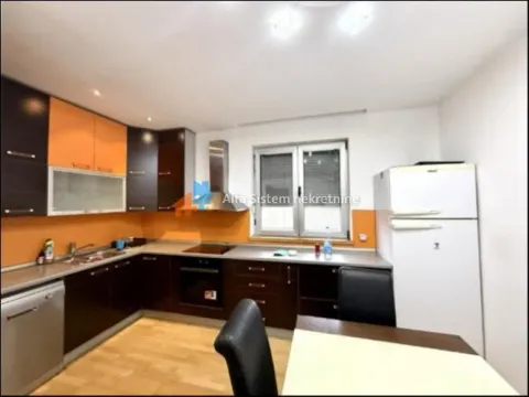 Rent, house, 200m², Surčin, Beograd - image 8