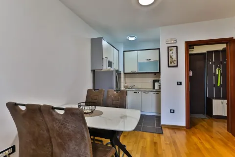 Rent, one bedroom apartment, 53m², Centar, Bar - image 4