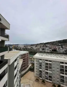 Izdavanje, dvosoban stan, 60m², City Kej, Podgorica - image 9