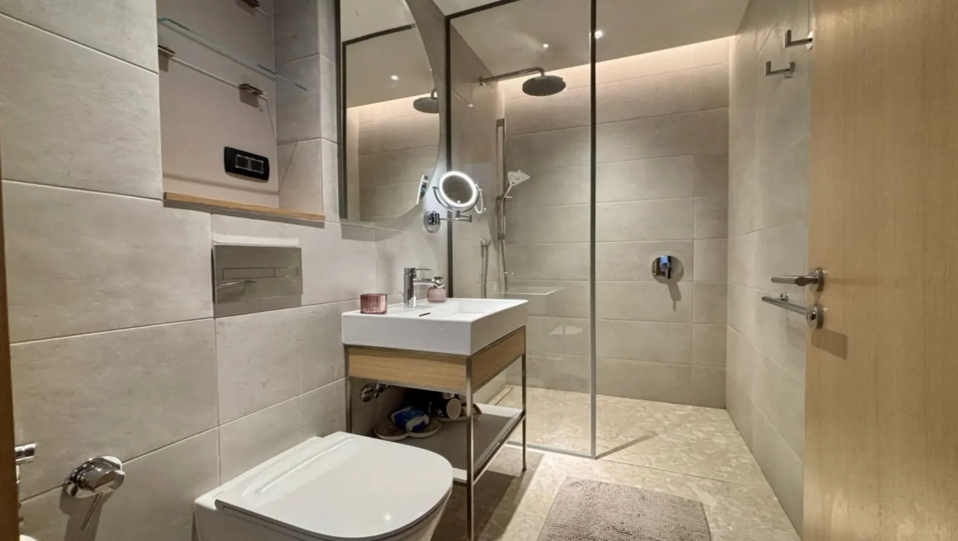 Prodaja, trosoban stan, 110m², Porto Montenegro, Tivat