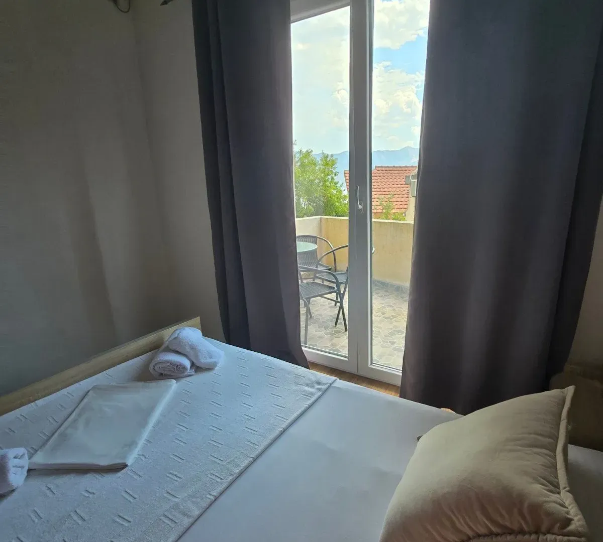 Izdavanje, jednosoban stan, 45m², Budva, Crna Gora