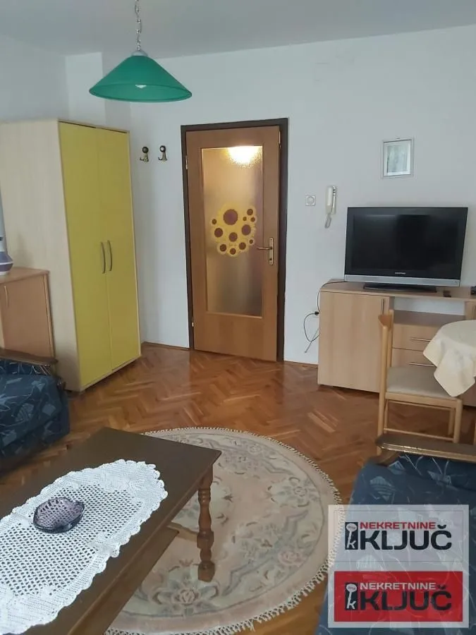 Izdavanje, garsonjera, 24m², Grbavica, Novi Sad Sve Podlokacije