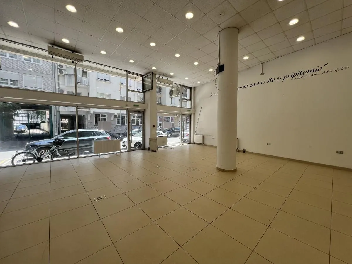Rent, office space, 198m², Grbavica, Novi Sad Sve Podlokacije