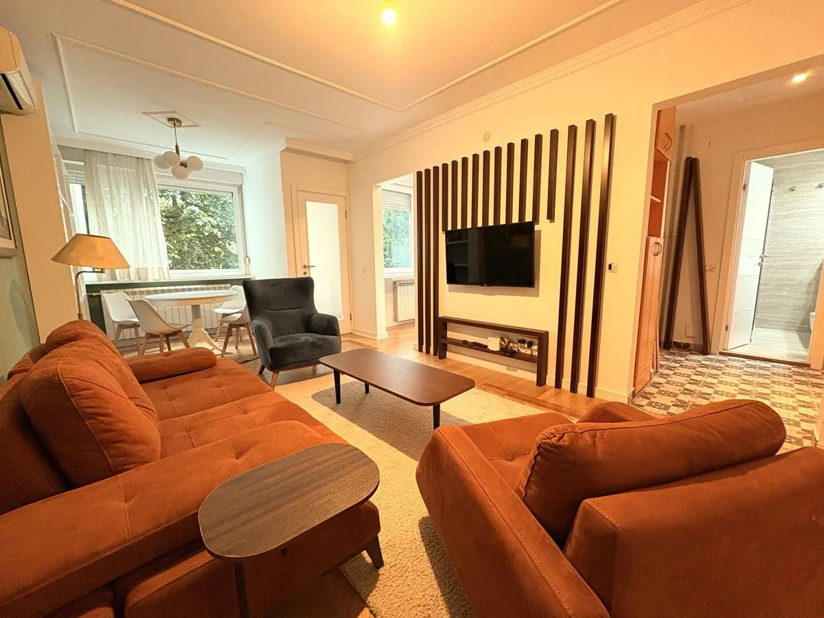 Rent, two bedroom apartment, 42m², Crveni Krst, Beograd