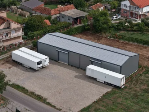 Poslovni prostor in Zeta