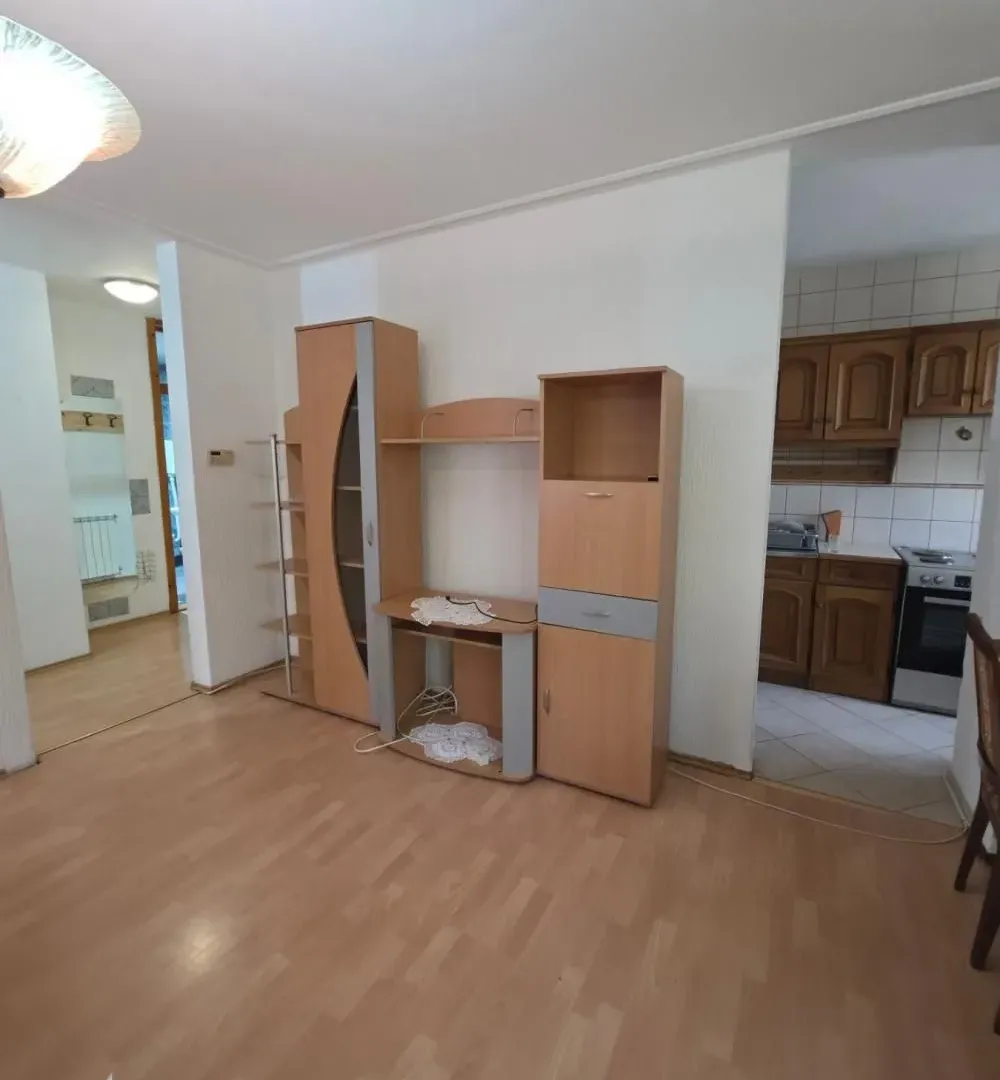 Sale, three bedroom apartment, 71m², Zemun Centar, Zemun Sve Podlokacije