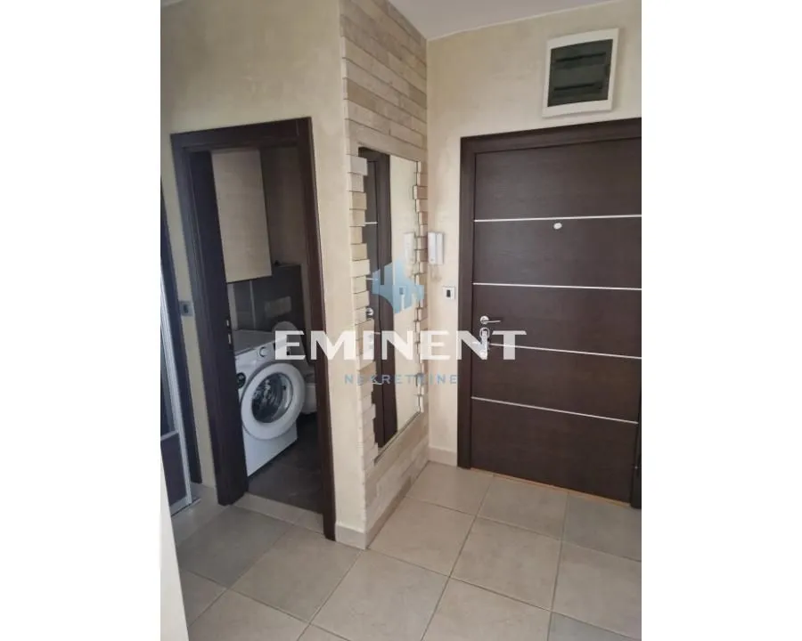 Izdavanje, trosoban stan, 85m², Bežanijska Kosa 3, Bežanijska Kosa Sve Podlokacije