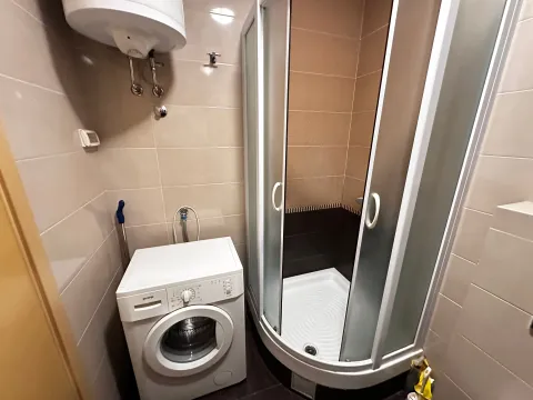 Rent, studio apartment, 26m², Blok 6, Podgorica - image 6