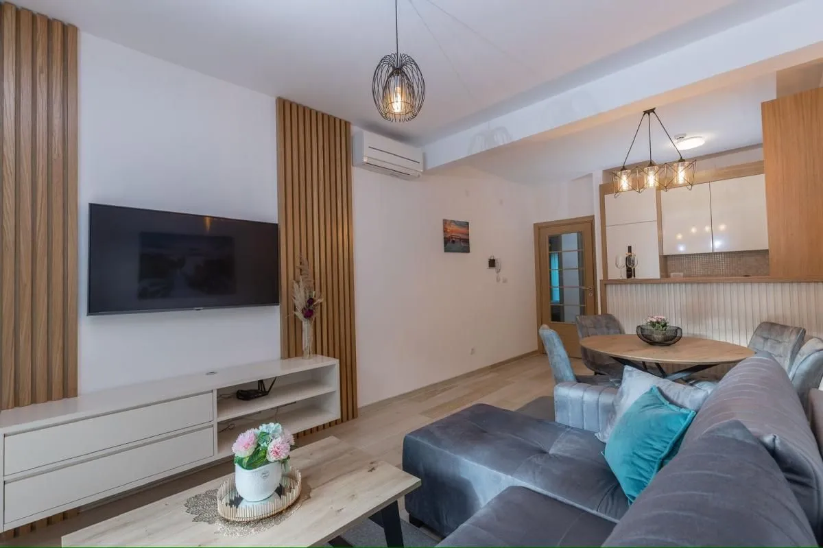 Prodaja, dvosoban stan, 61m², Pržno, Budva