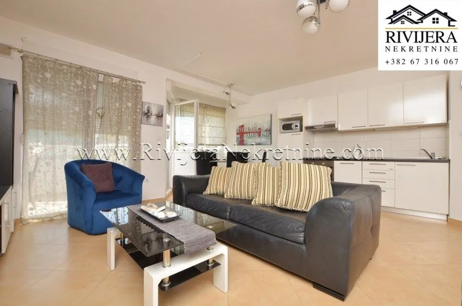 Prodaja, dvosoban stan, 69m², Đenovići, Herceg Novi