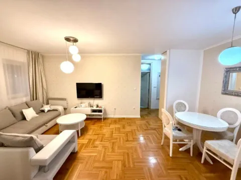 Izdavanje, jednosoban stan, 56m², Preko Morače, Podgorica - image 5