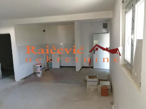 Prodaja, trosoban stan, 66m², Voždovac Sve Podlokacije, Beograd - image 1