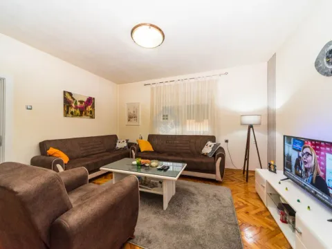 Rent, house, 83m², Tološi, Podgorica - image 3