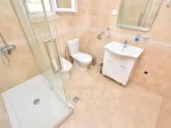 Rent, house, 200m², Botun, Podgorica - image 16