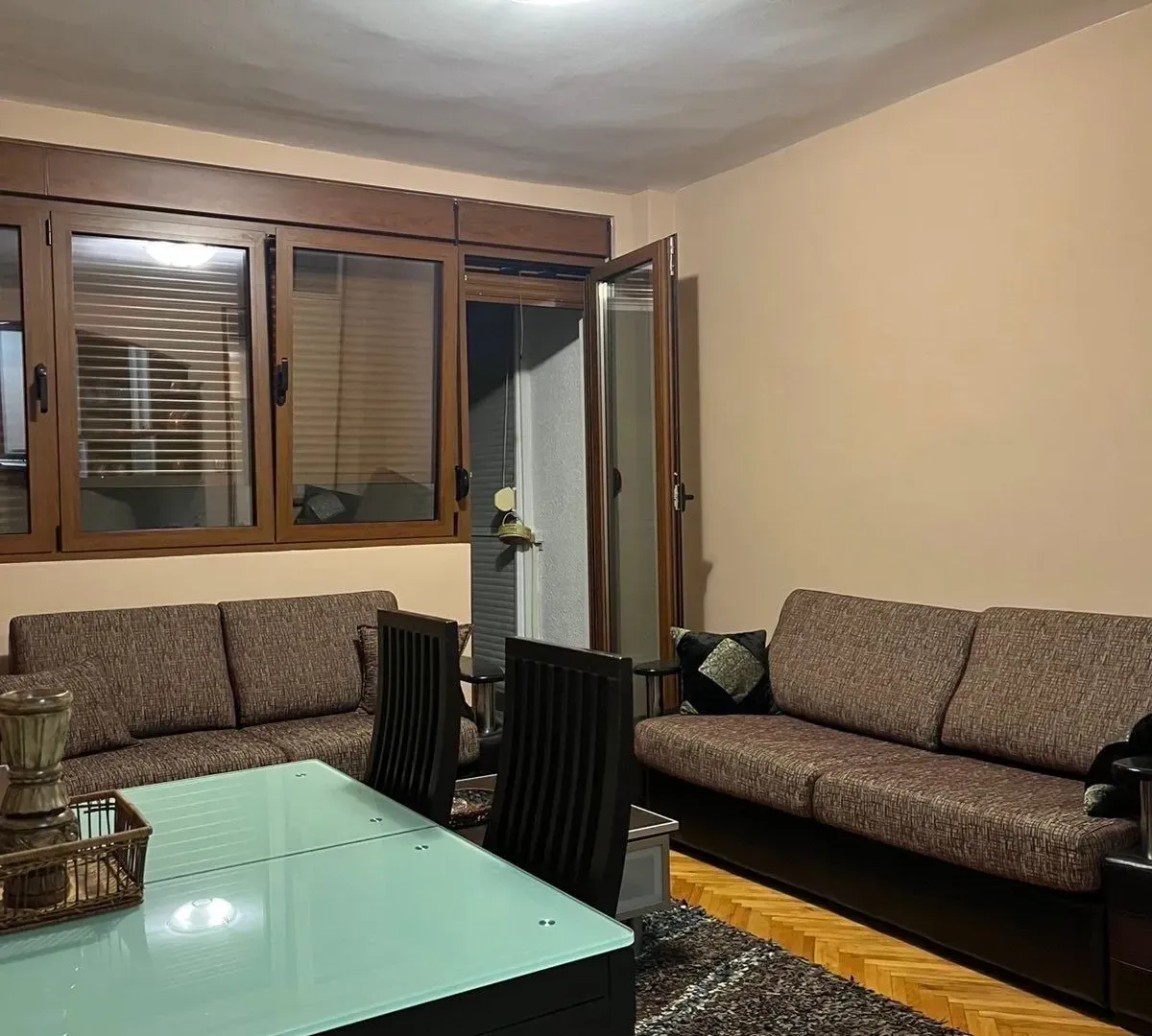 Rent, two bedroom apartment, 75m², Pejton, Podgorica