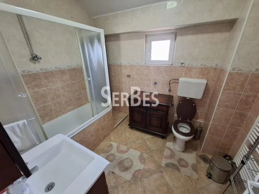 Prodaja, četvorosoban stan, 120m², Stari grad, Novi Sad