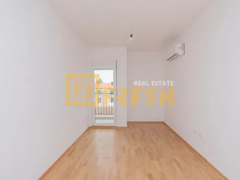 Prodaja, trosoban stan, 102m², Stara Varoš, Podgorica - image 19