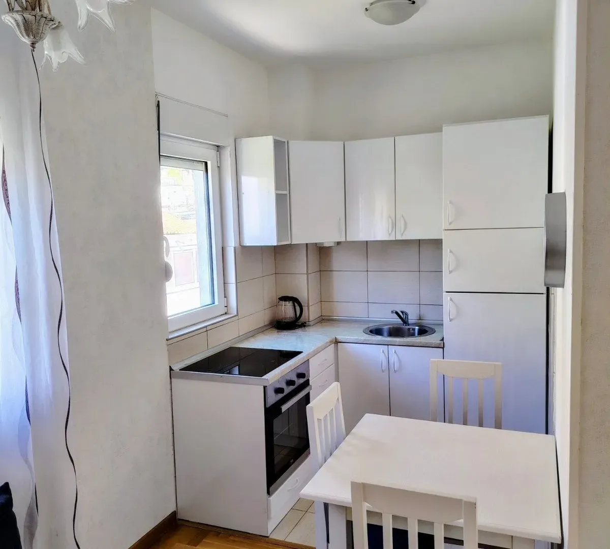 Rent, two bedroom apartment, 70m², Maslinjak, Budva