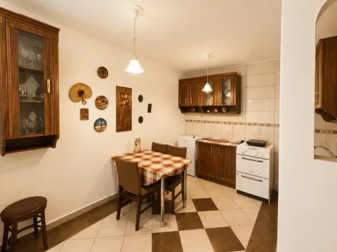 Prodaja, dvosoban stan, 60m², Blok 5, Podgorica - image 2