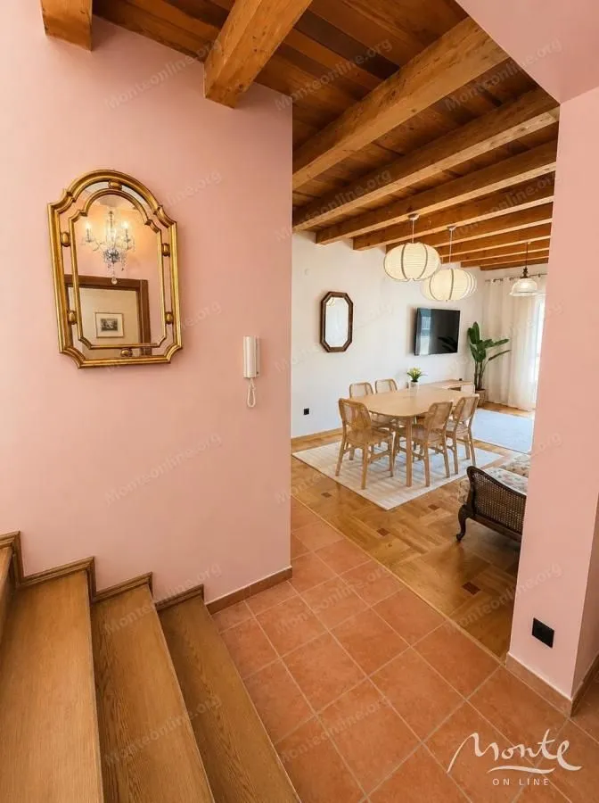 Prodaja, trosoban stan, 96m², Rozino, Budva