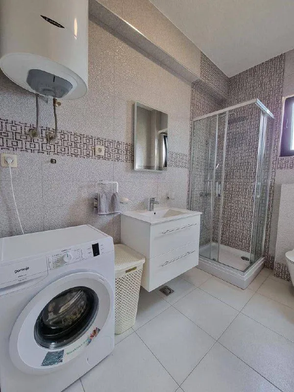 Prodaja, dvosoban stan, 72m², Bečići, Budva