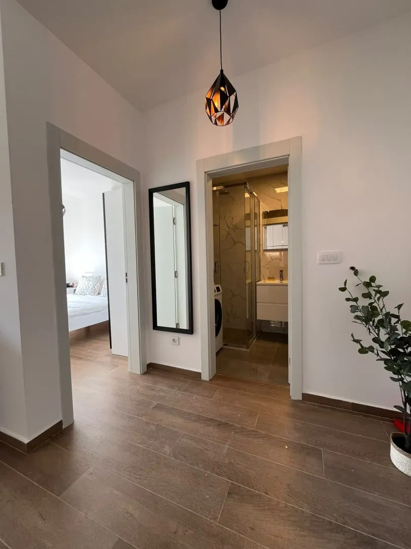 Prodaja, jednosoban stan, 42m², Podmaine, Budva