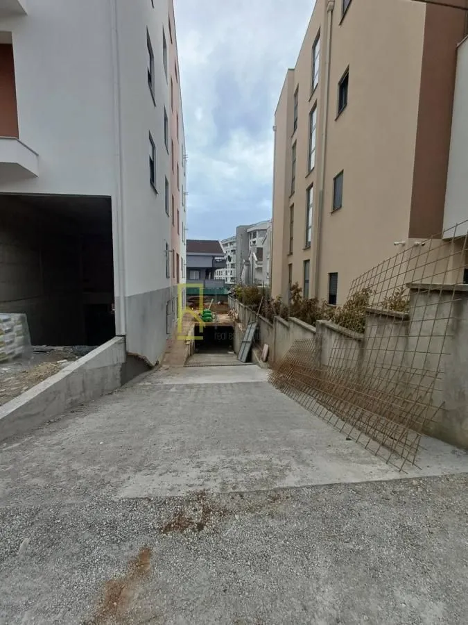 Prodaja, jednosoban stan, 55m², Momišići, Podgorica