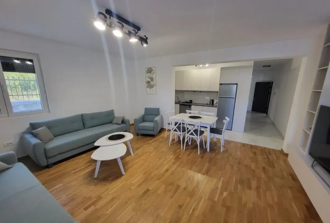 Izdavanje, jednosoban stan, 58m², Obala Đuraševića, Tivat