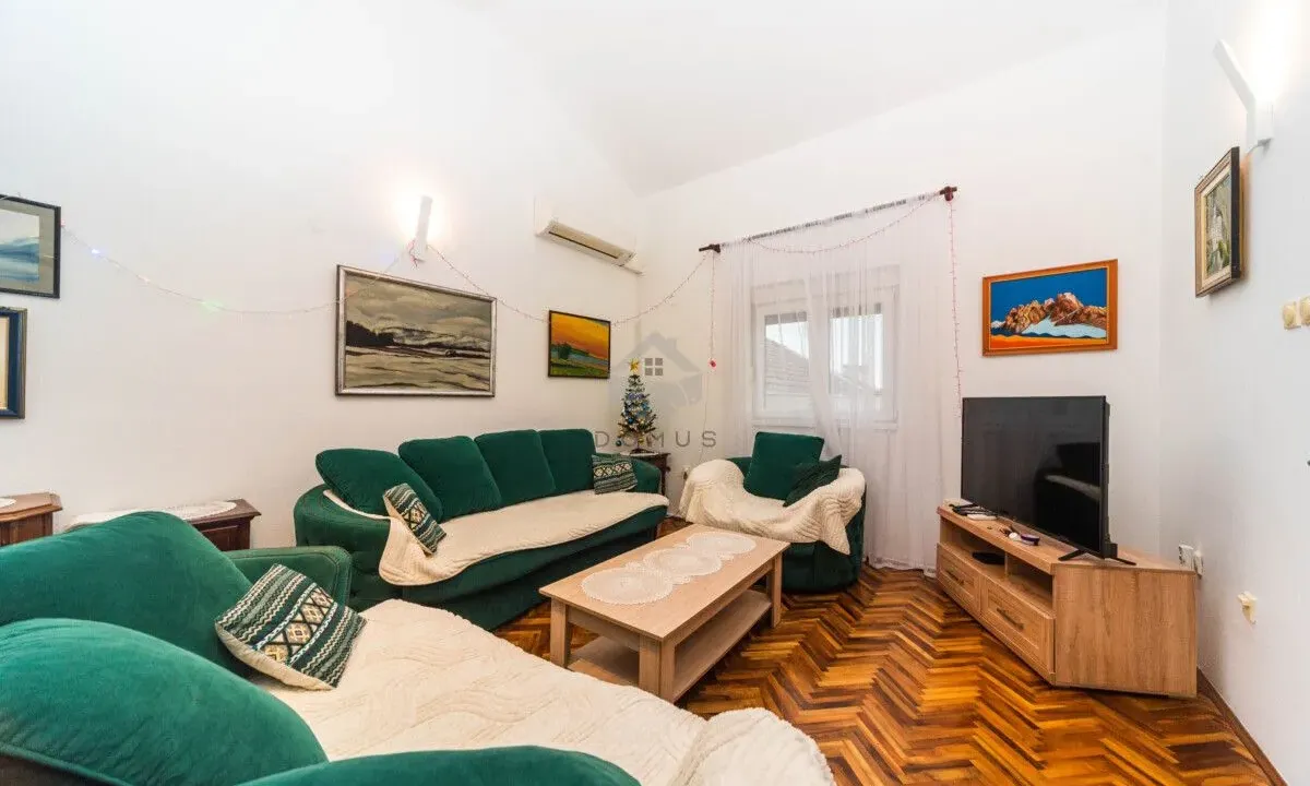 Izdavanje, dvosoban stan, 78m², Dalmatinska ulica, Podgorica