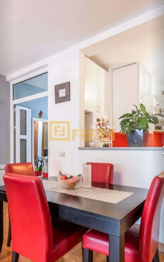 Sale, two bedroom apartment, 106m², Tivat, Crna Gora