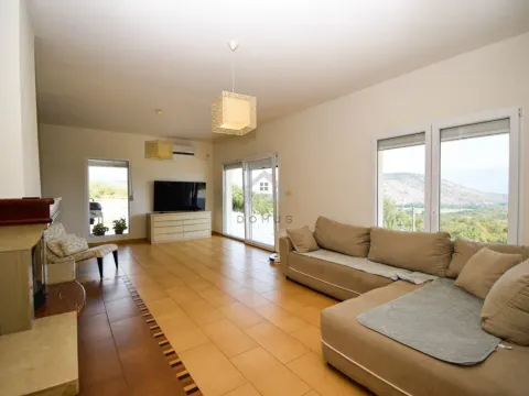 Prodaja, kuća, 250m², Podgorica, Crna Gora - image 15