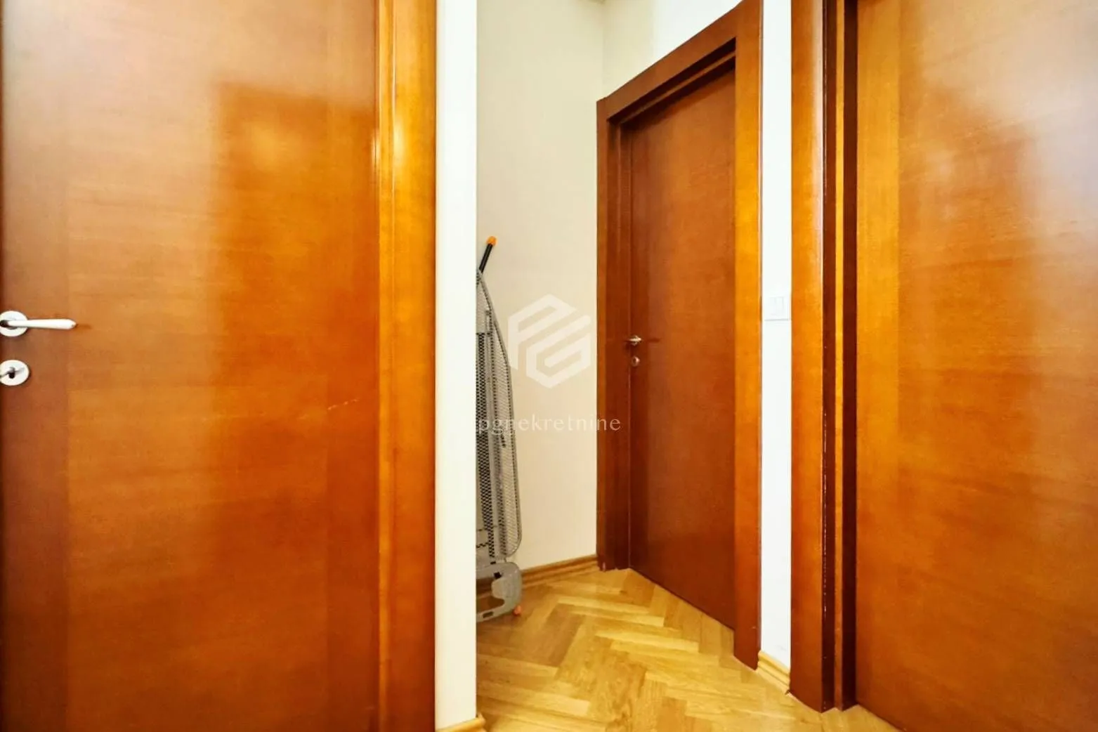 Rent, three bedroom apartment, 115m², Velji Vinogradi, Budva
