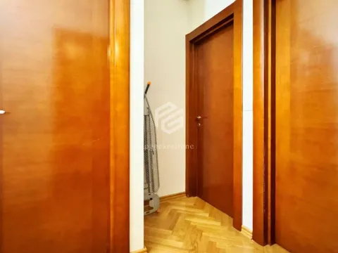 Rent, three bedroom apartment, 115m², Velji Vinogradi, Budva - image 17