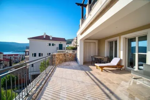 Prodaja, trosoban stan, 80m², Tivat, Crna Gora - image 5