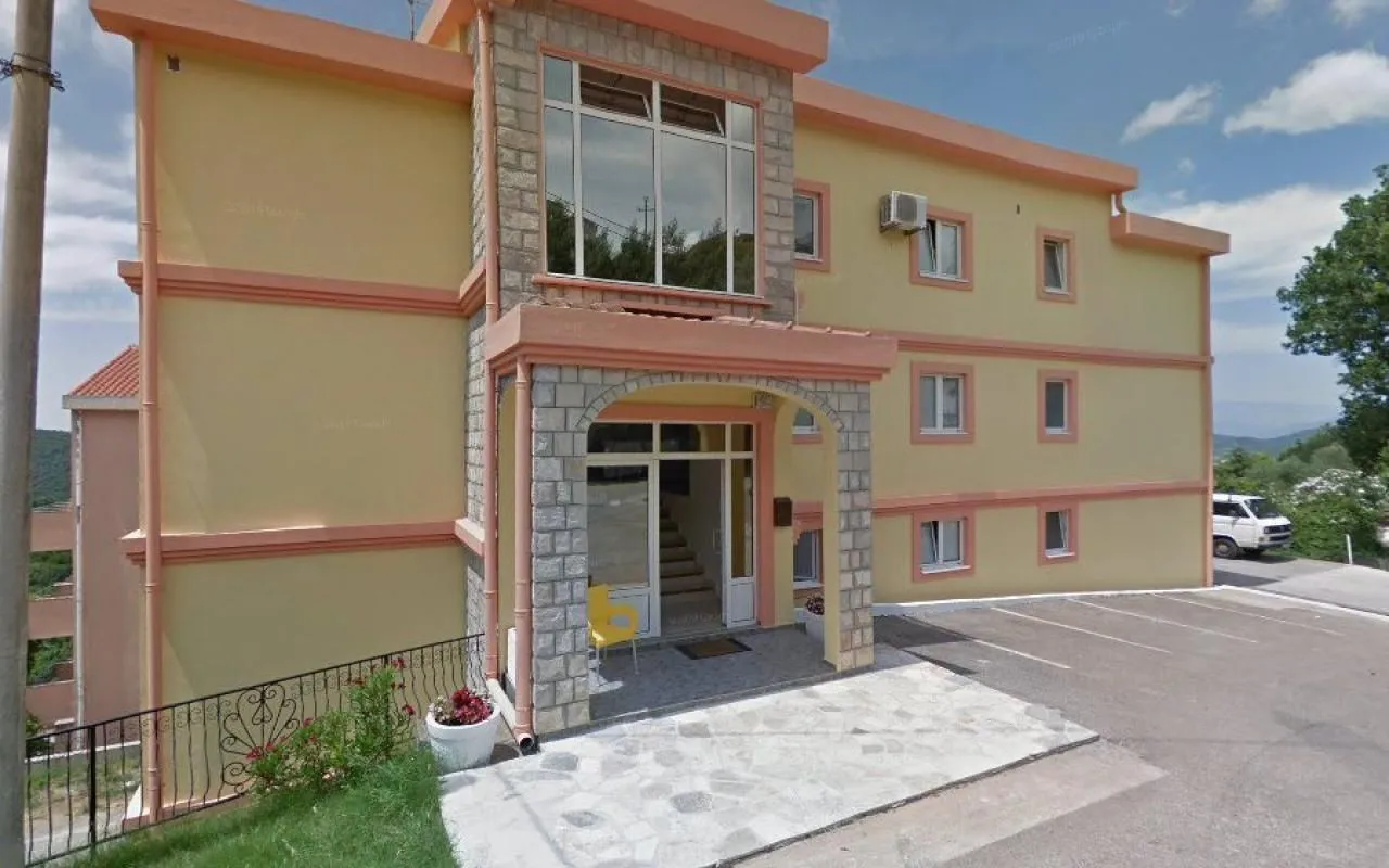 Sale, office space, 1600m², Prijevor, Budva