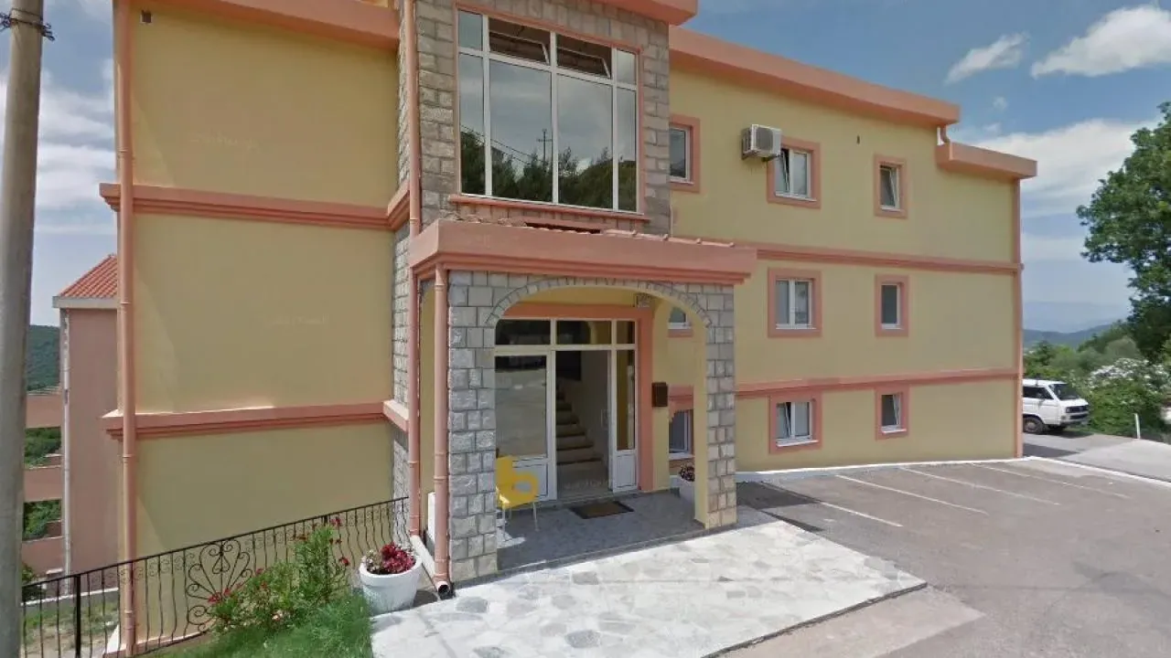 Sale, office space, 1600m², Prijevor, Budva