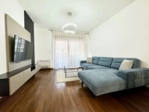 Izdavanje, dvosoban stan, 70m², Master Kvart, Podgorica - image 2