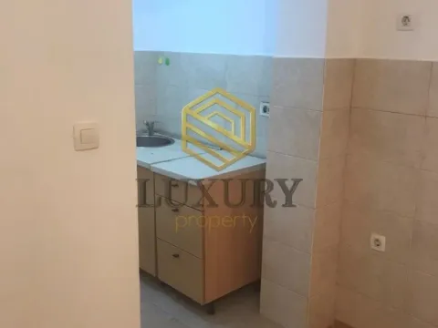 Rent, office space, 30m², Drač, Podgorica - image 2