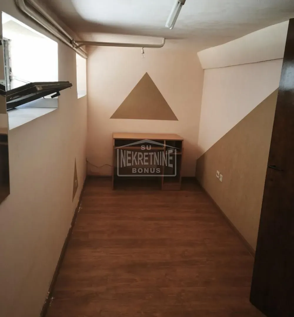 Prodaja, kuća, 190m², Novo Selo, Subotica