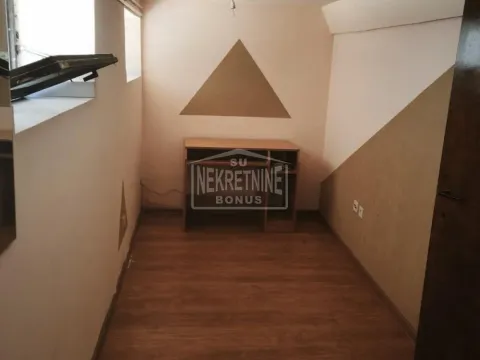 Prodaja, kuća, 190m², Novo Selo, Subotica - image 14