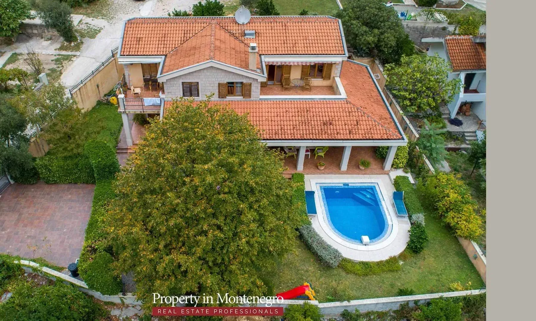 Prodaja, kuća, 303m², Orahovac, Kotor